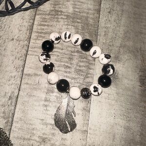 Black and white beaded bracelet